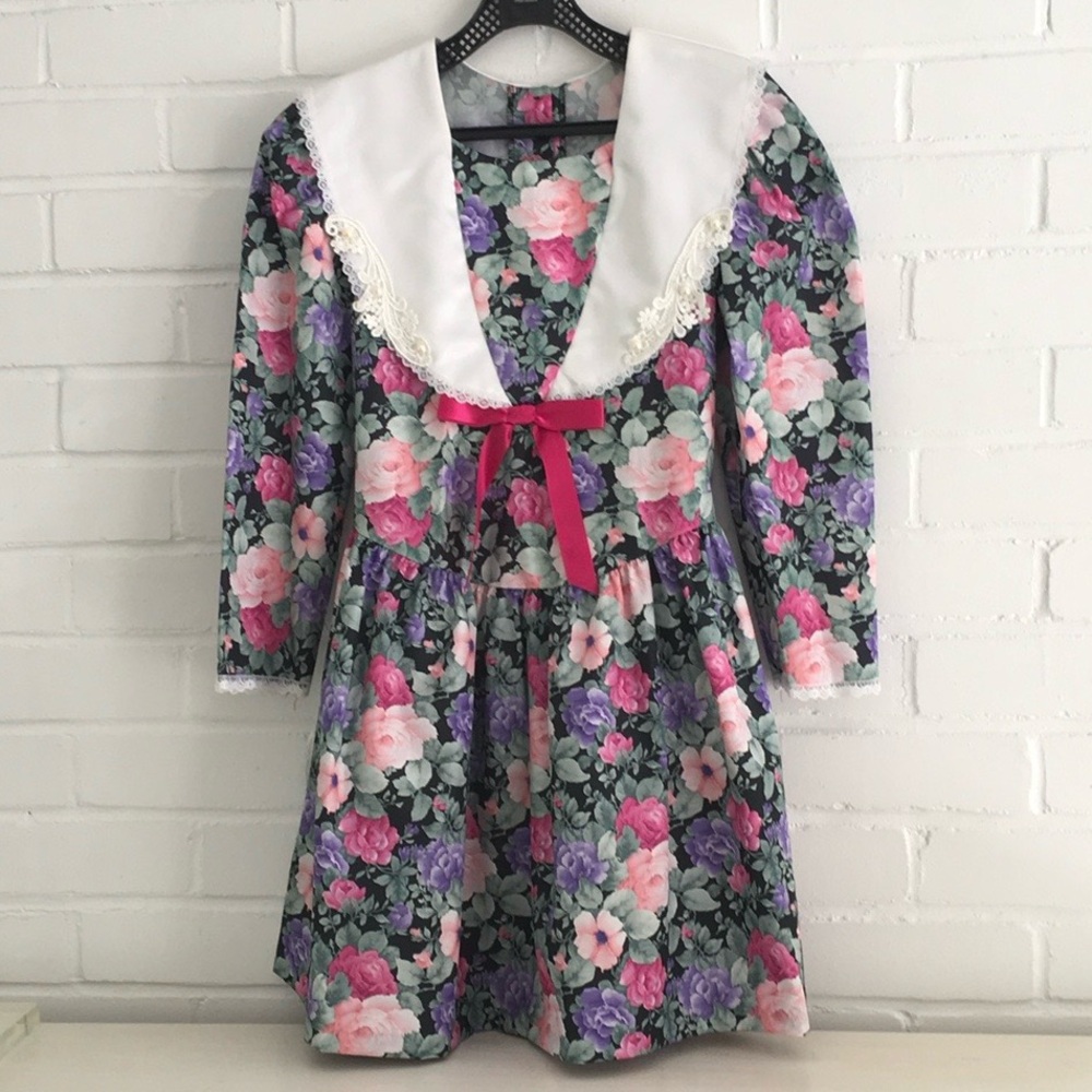 Girls Classic Floral 1990s Dress With Big White Collar Size 10.5